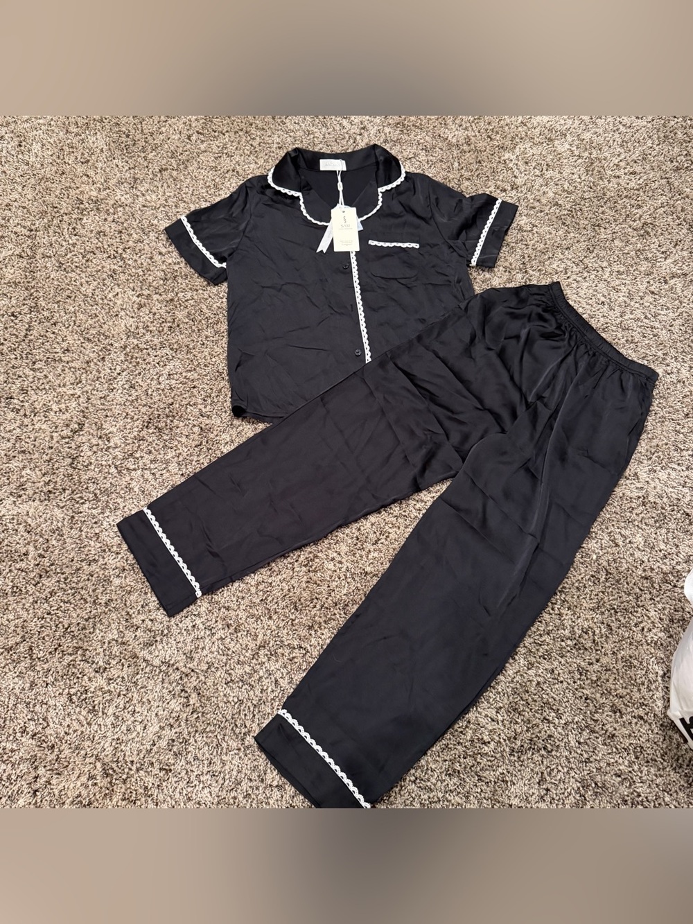 SAM Luxury Homewear Black Short-Sleeve Pajama Set with White Scallop Trim